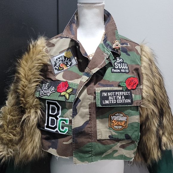 Custom Camouflage Jacket with Faux Fur Sleeves - Picture 2 of 9